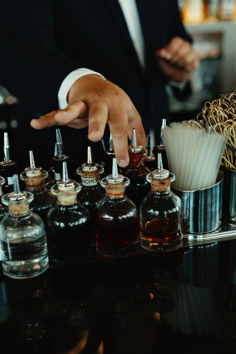 Bild 5: an der Hotelbar mit Kirsten Boie