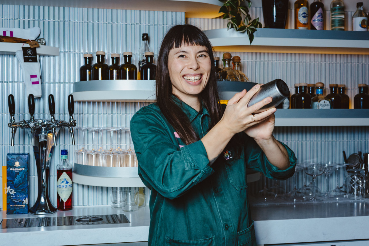 Bild 2: Chloé Merz Collab Bar