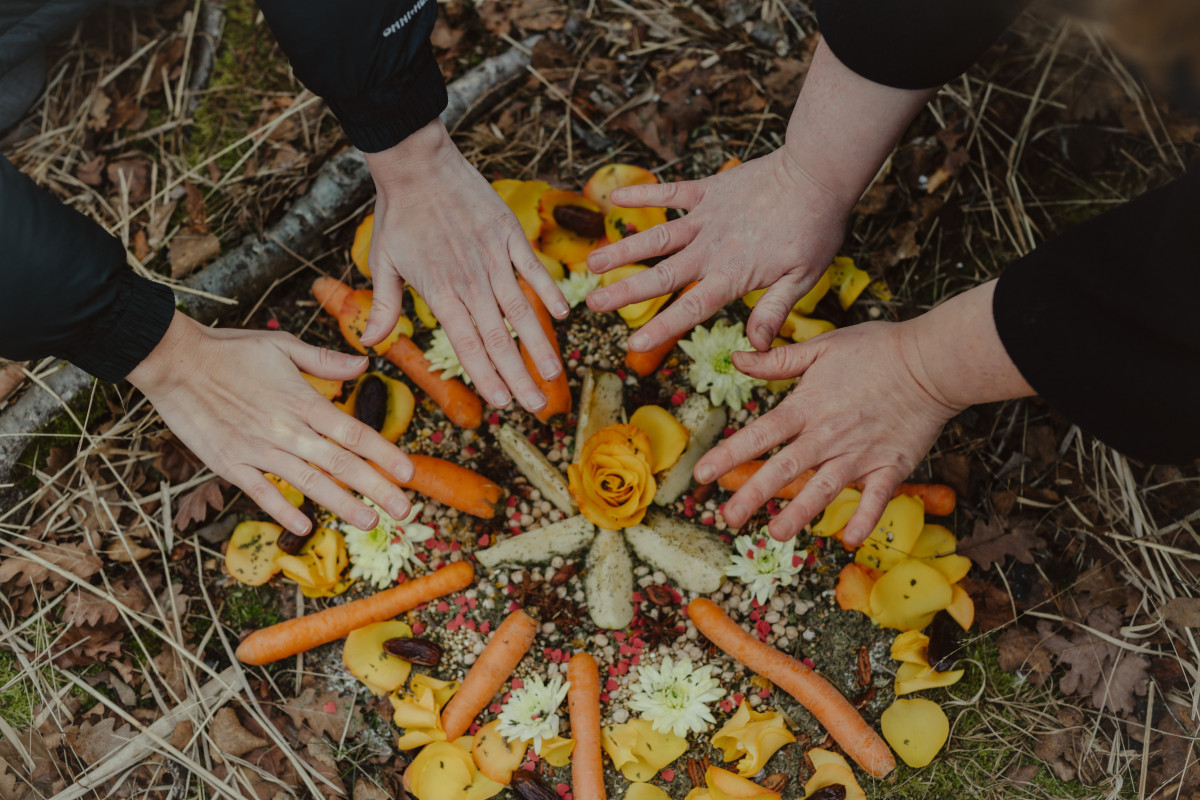 Image 5: die moderne Hexe