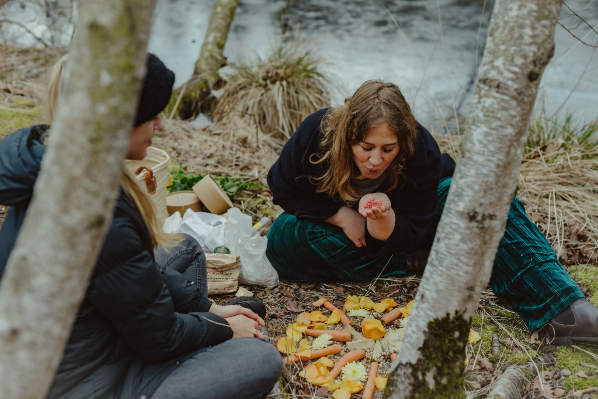 Image 3: die moderne Hexe