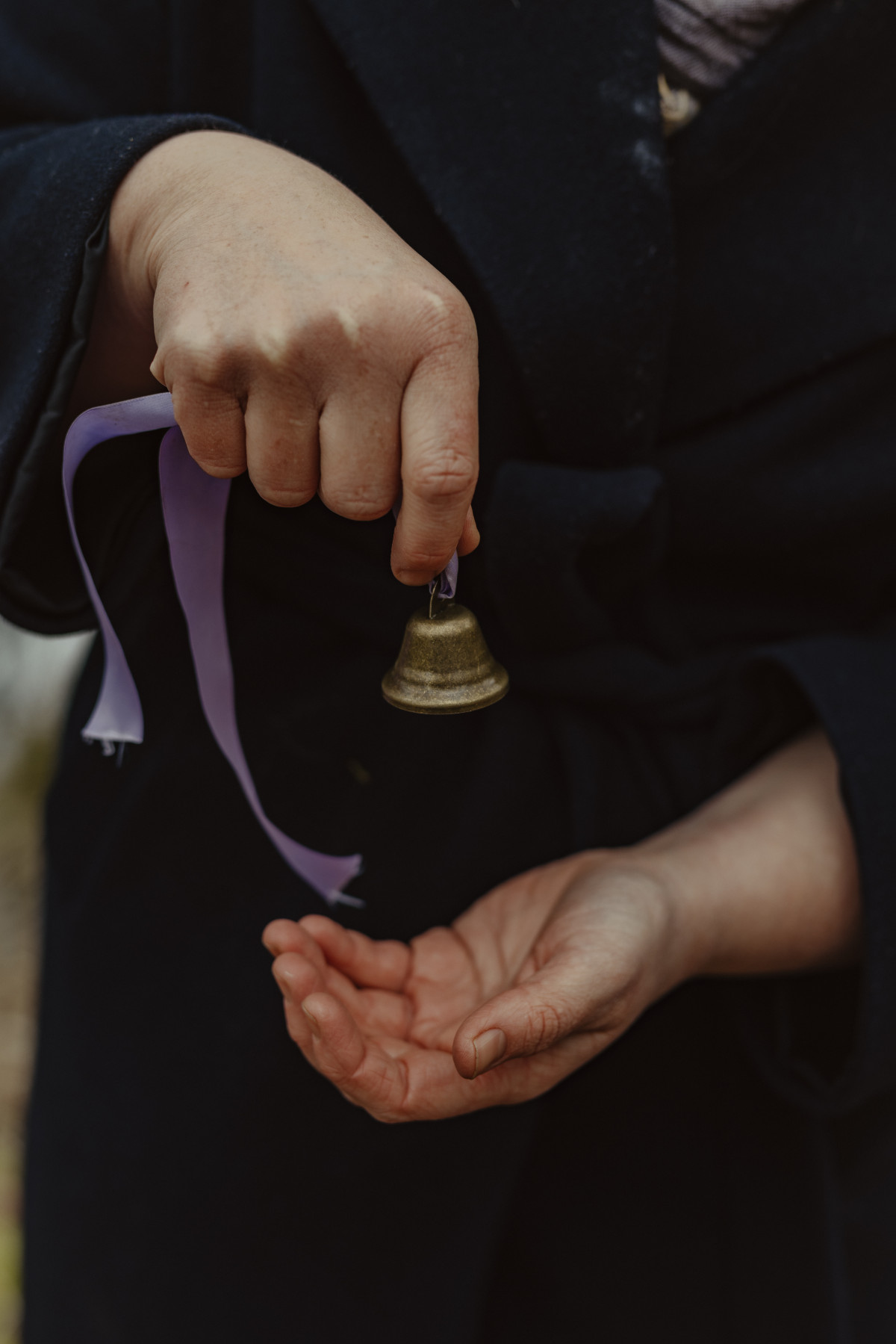 Image 4: die moderne Hexe