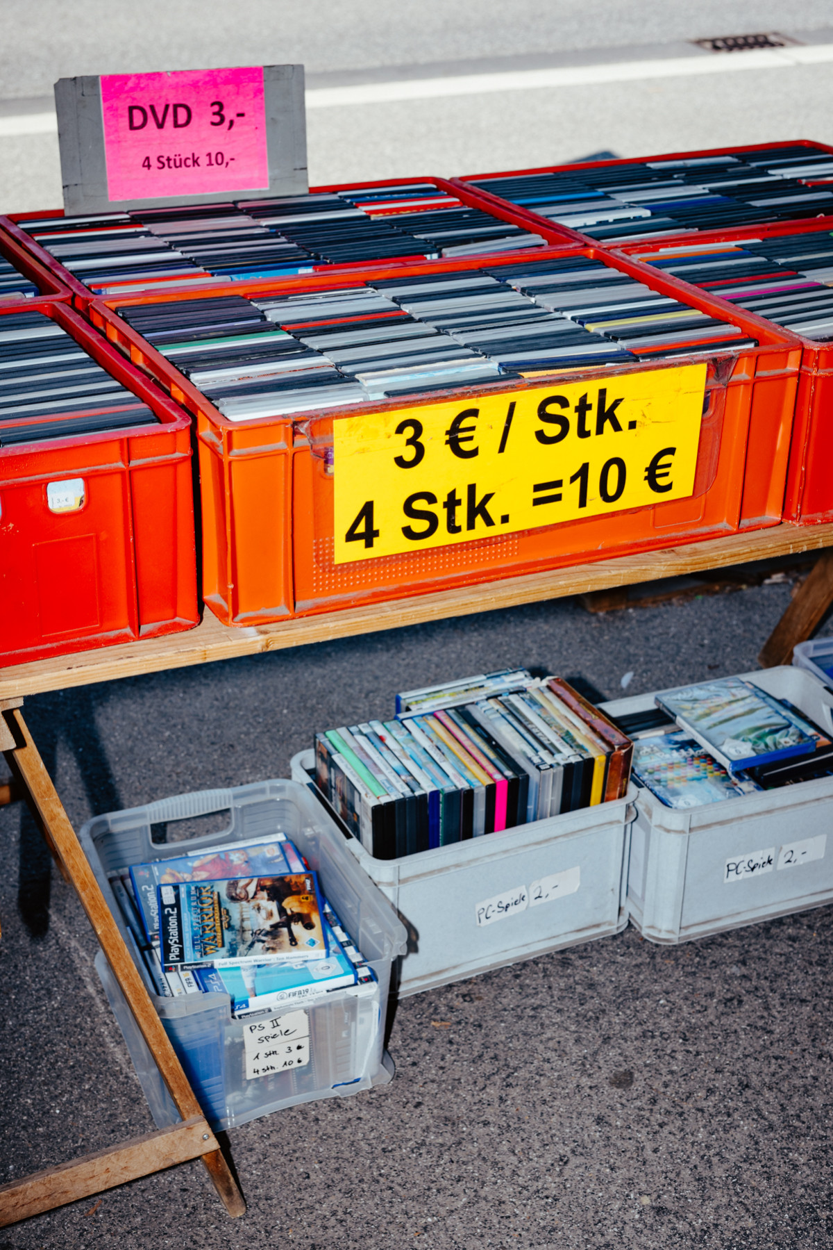 Bild 12: DVD Shops