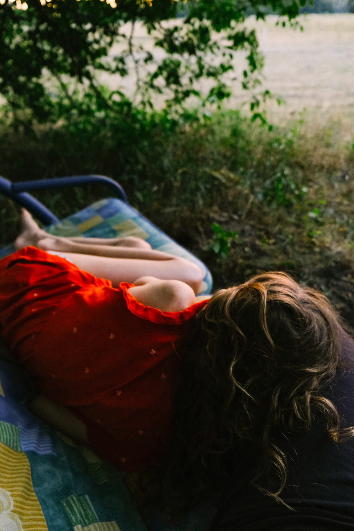 Bild 2: I´m glad I´m not a princess, mum.